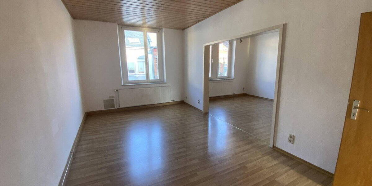 Etagenwohnung Hof Innenstadt - 4 Zimmer, 100 m&sup2;, 650&euro; | Angebot:26443410