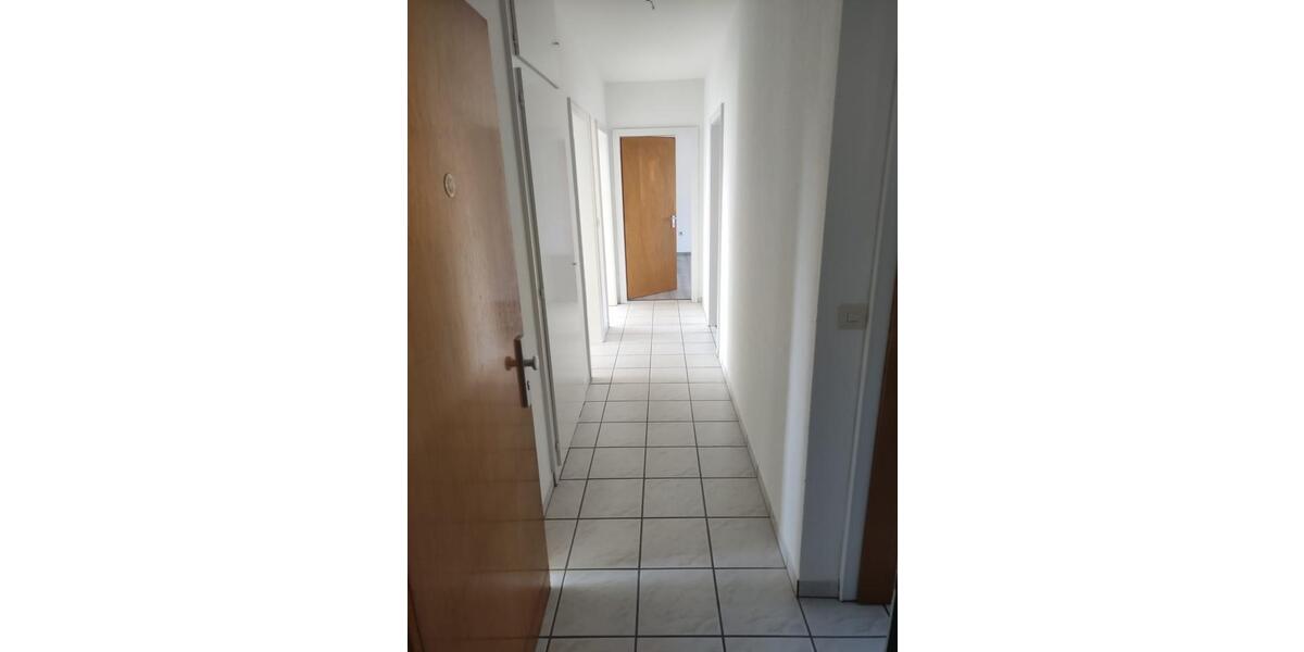 Etagenwohnung Alzey - 4 Zimmer, 82 m&sup2;, 700&euro; | Angebot:26532424