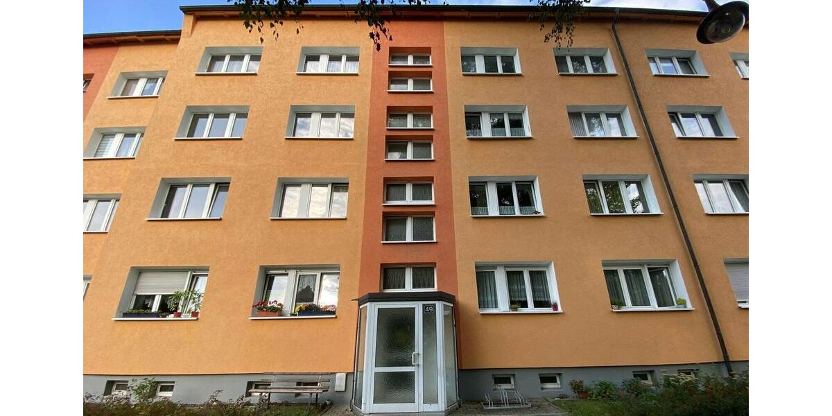 Renovierte helle Zweiraumwohnung in grüner Lage mit verglastem Balkon 2 zimmer