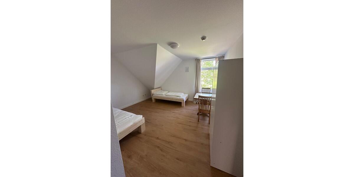 Wohnen auf Zeit Otter - 10 Zimmer, 22 m&sup2;, 22&euro; | Angebot:26214710