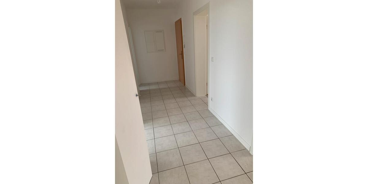 Etagenwohnung Rüsselsheim am Main - 3 Zimmer, 69 m&sup2;, 900&euro; | Angebot:25641982