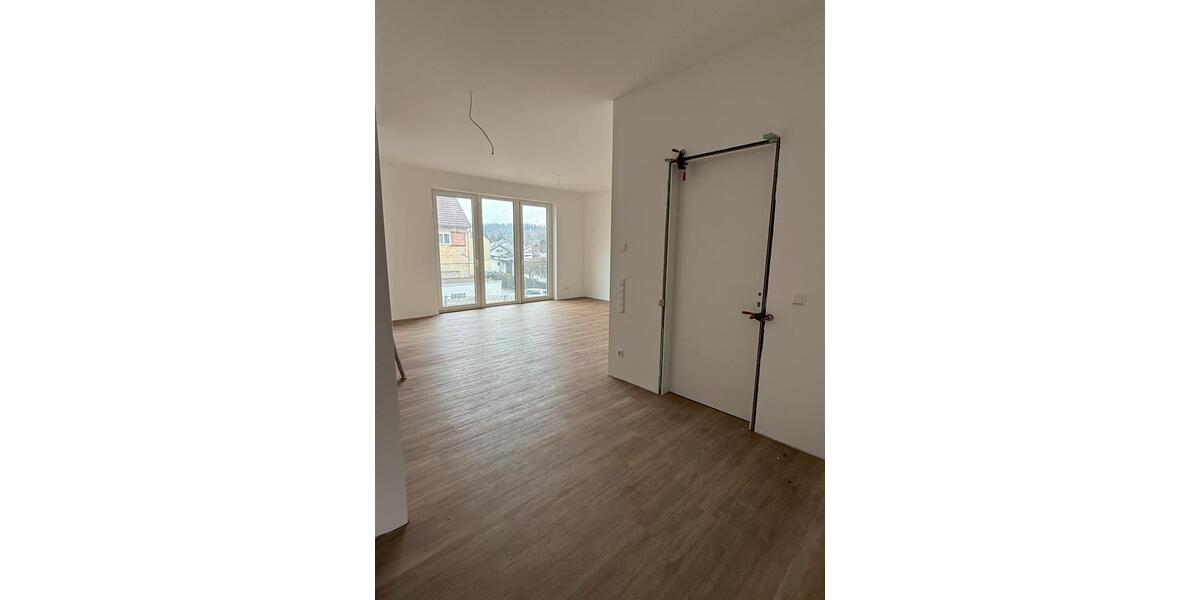 Etagenwohnung Walldürn - 3 Zimmer, 82 m&sup2;, 906&euro; | Angebot:25886675