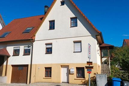 Wohnung Epfendorf - 4 Zimmer, 100 m&sup2;, 900&euro; | Angebot:24841671