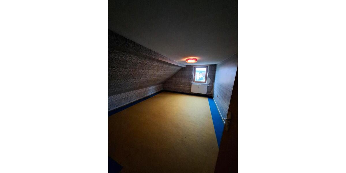 Etagenwohnung Gerhardshofen - 5 Zimmer, 125 m&sup2;, 820&euro; | Angebot:25764451