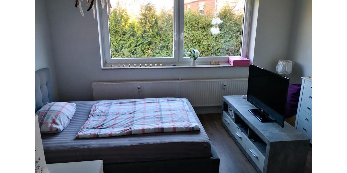Hochparterre Bielefeld Mitte - 1 Zimmer, 28 m&sup2;, 330&euro; | Angebot:26278511