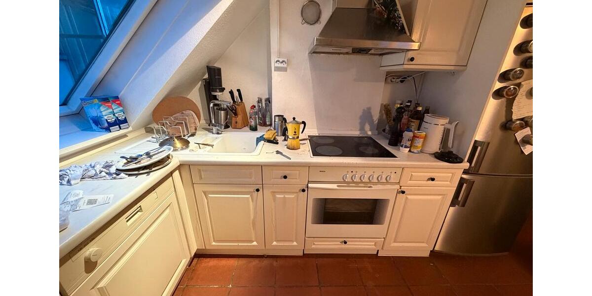 Dachgeschoßwohnung Frankfurt am Main Bockenheim - 3.5 Zimmer, 100 m&sup2;, 1.900&euro; | Angebot:25055628