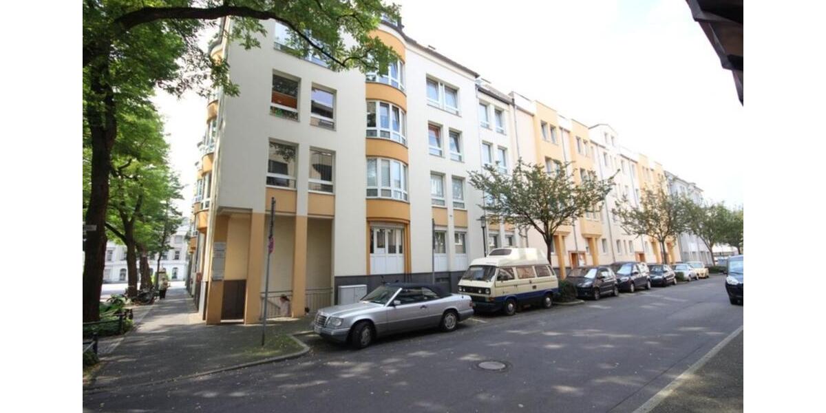 SCHÖNE HELLE MAISONETTE-WOHNUNG RATHAUSNÄHE 4.OG, KLOSTERSTR. 42 3 zimmer