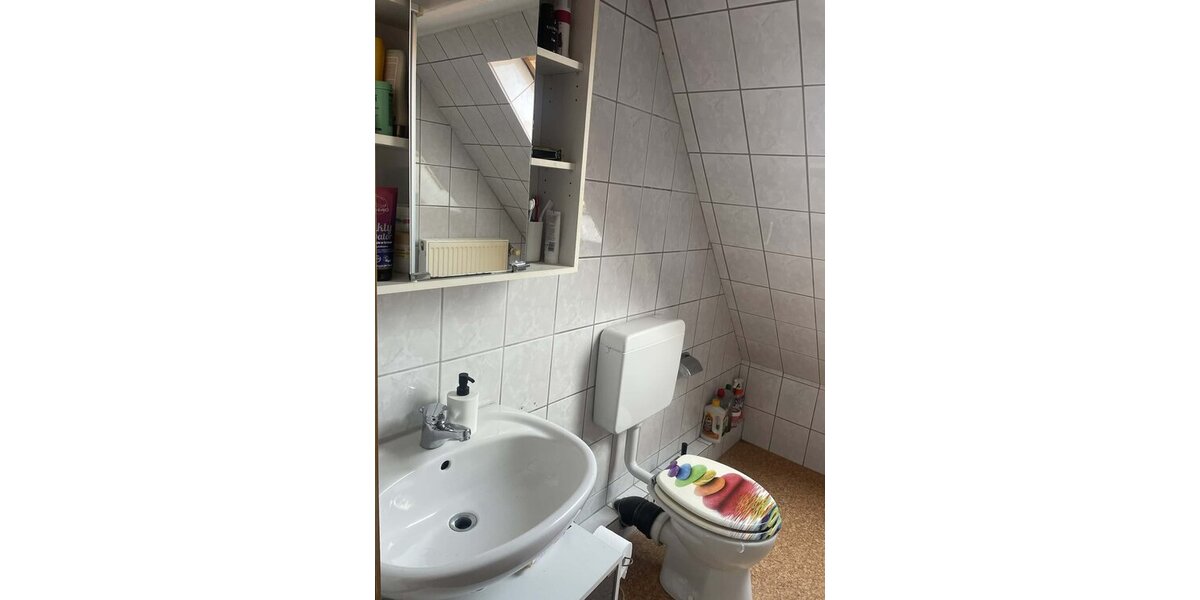 Heringen-Widdershausen, 2 ZKB im DG + Balkon - Dachgeschoßwohnung Heringen (Werra) Widdershausen | Angebot:26179802