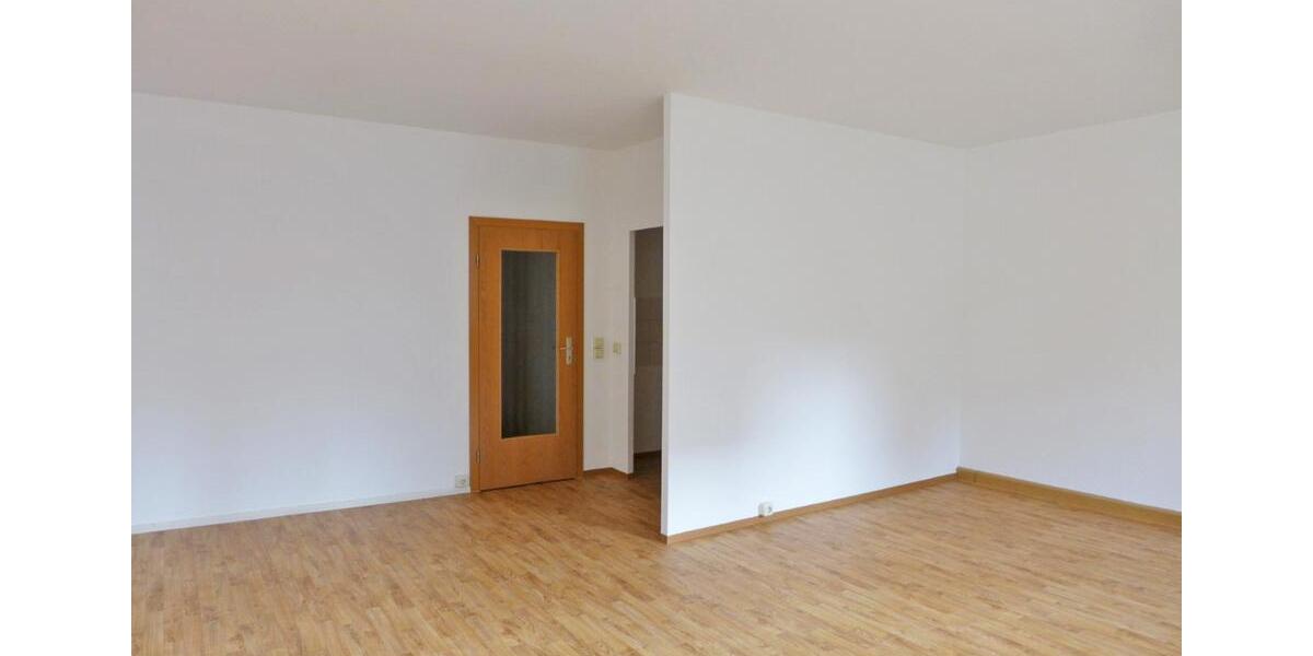 Etagenwohnung Limbach-Oberfrohna Oberfrohna - 2 Zimmer, 55 m&sup2;, 270&euro; | Angebot:26295085