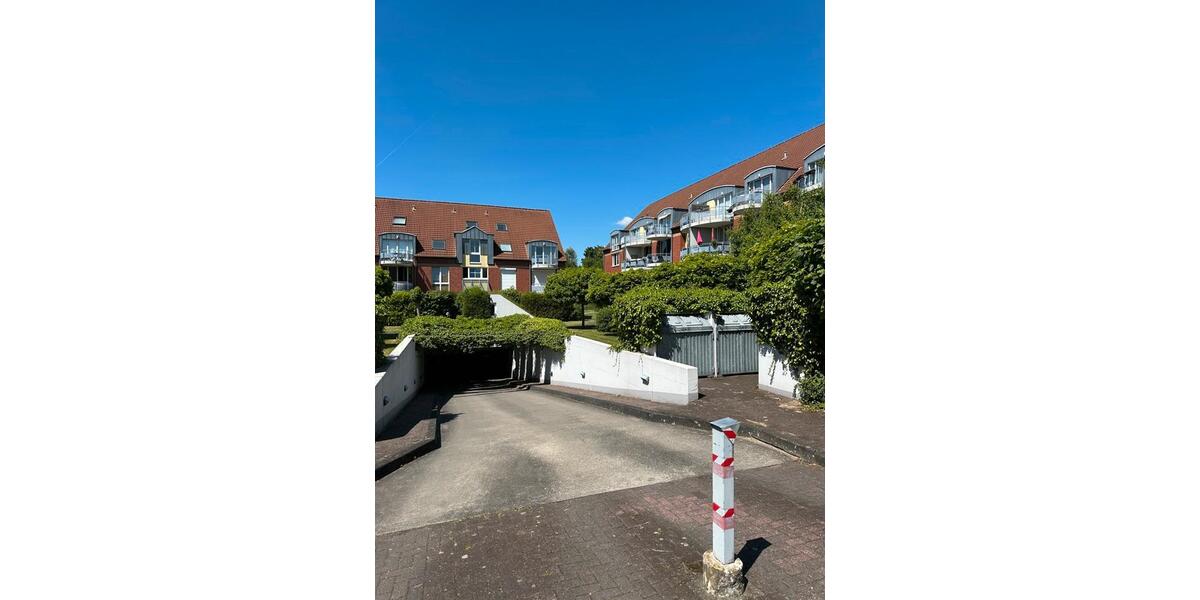 Helle moderne Maisonette Wohnung mit EKB, Balkon und Tiefgaragenplatz in Meerbusch-Osterath. 2 zimmer