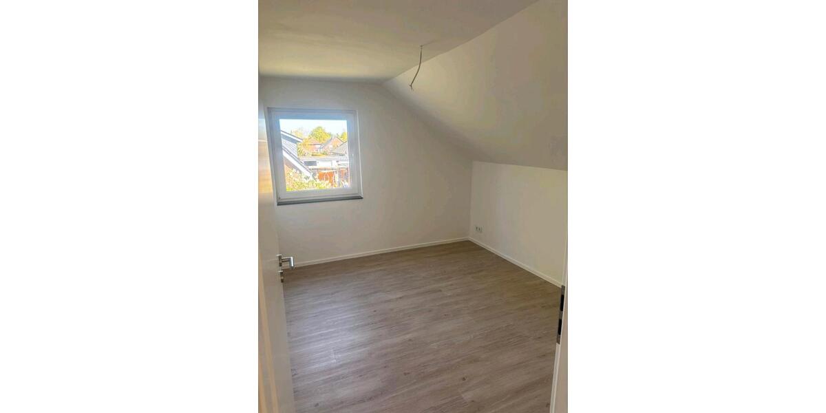 Dachgeschoßwohnung Sulingen - 4 Zimmer, 100 m&sup2;, 850&euro; | Angebot:26324448