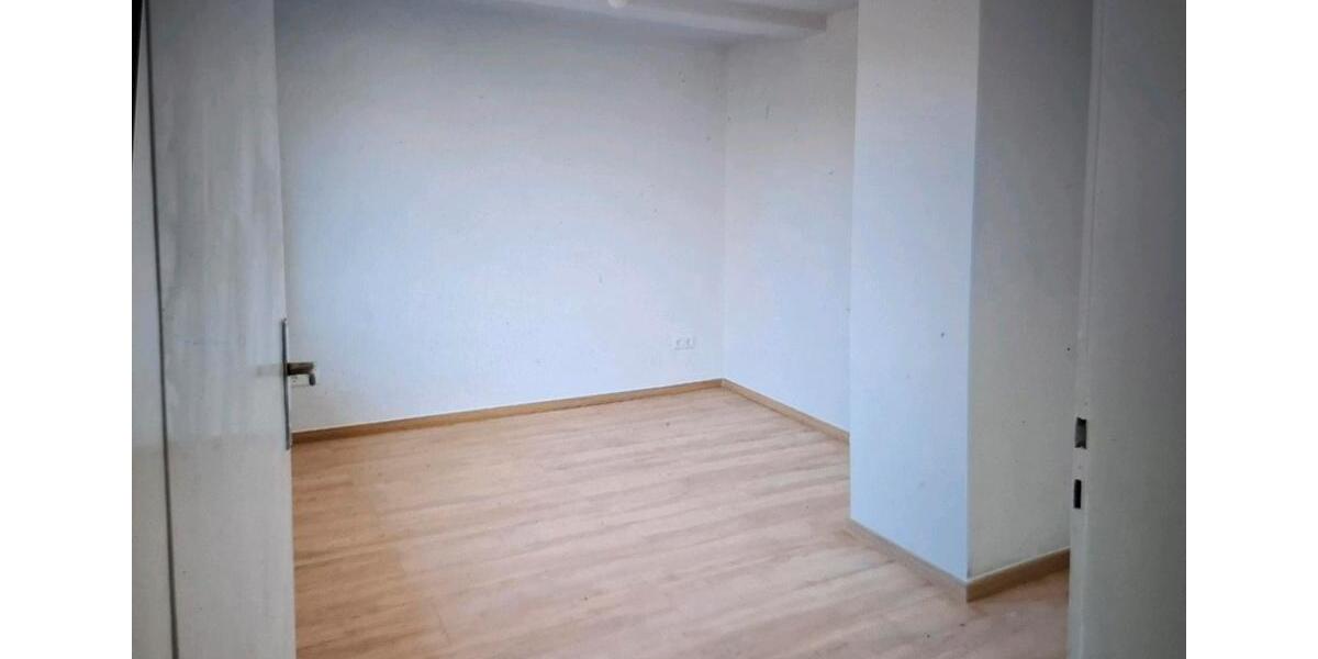 Einfamilienhaus Königslutter am Elm - 9 Zimmer, 165 m&sup2;, 1.100&euro; | Angebot:24640310