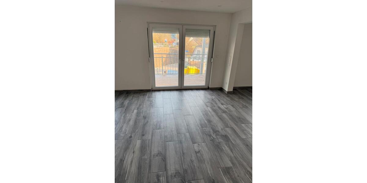 Erdgeschoßwohnung Villingen-Schwenningen Schwenningen - 4 Zimmer, 128 m&sup2;, 1.500&euro; | Angebot:26023737