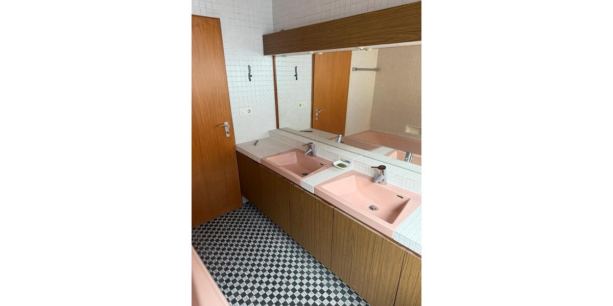 Etagenwohnung Neumarkt in der Oberpfalz Altenhof - 1 Zimmer, 14 m&sup2;, 450&euro; | Angebot:26122438
