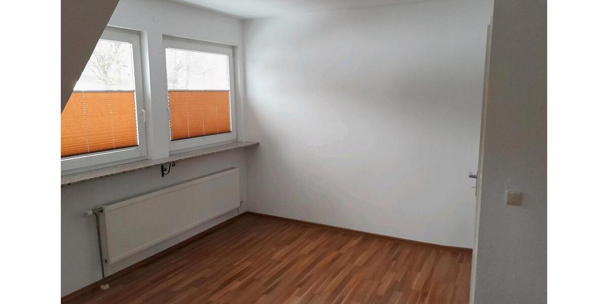 Dachgeschoßwohnung Osterode am Harz - 2 Zimmer, 75 m&sup2;, 671&euro; | Angebot:24919067