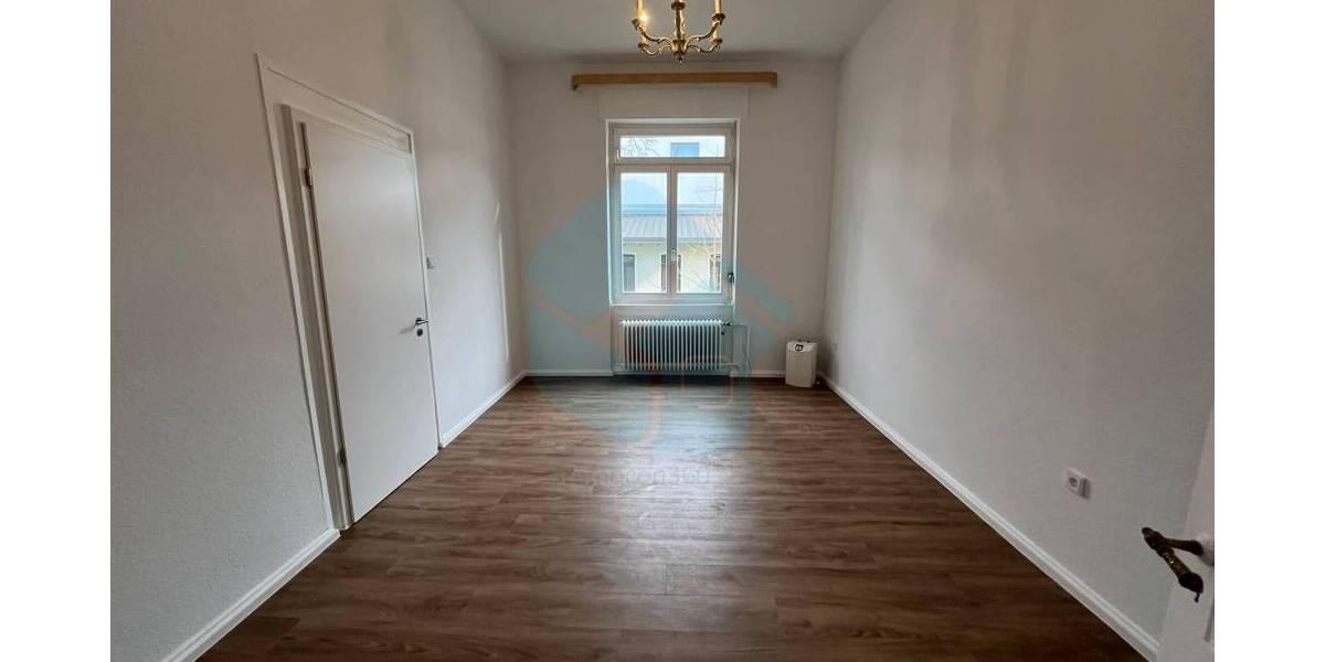 Etagenwohnung Friedberg (Hessen) Friedberg - 5 Zimmer, 170 m&sup2;, 1.250&euro; | Angebot:22950422