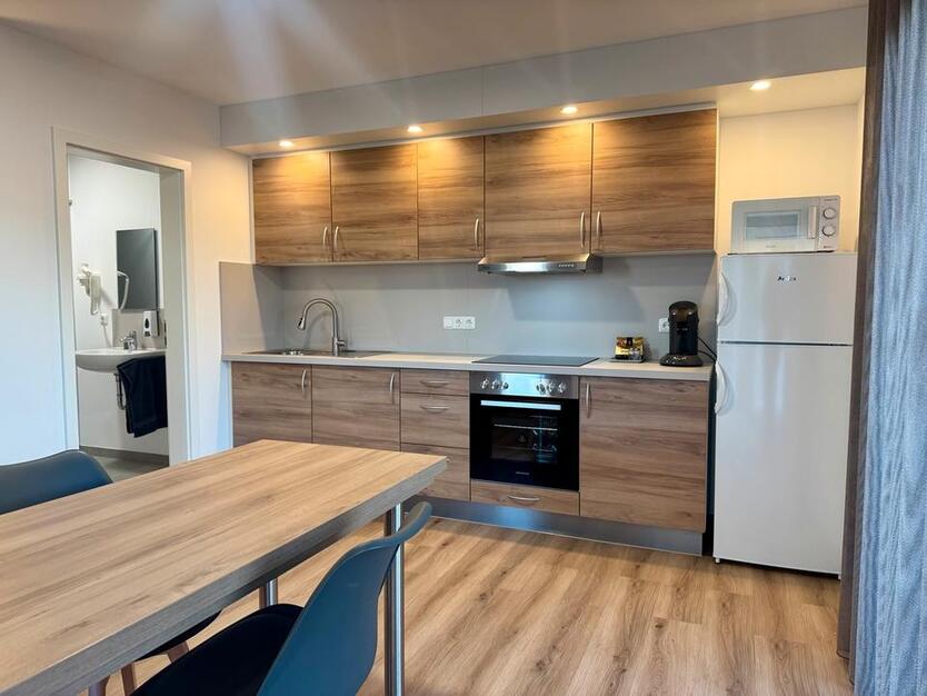 Möbliertes Apartment mit Stellplatz für maximal 6 Monate