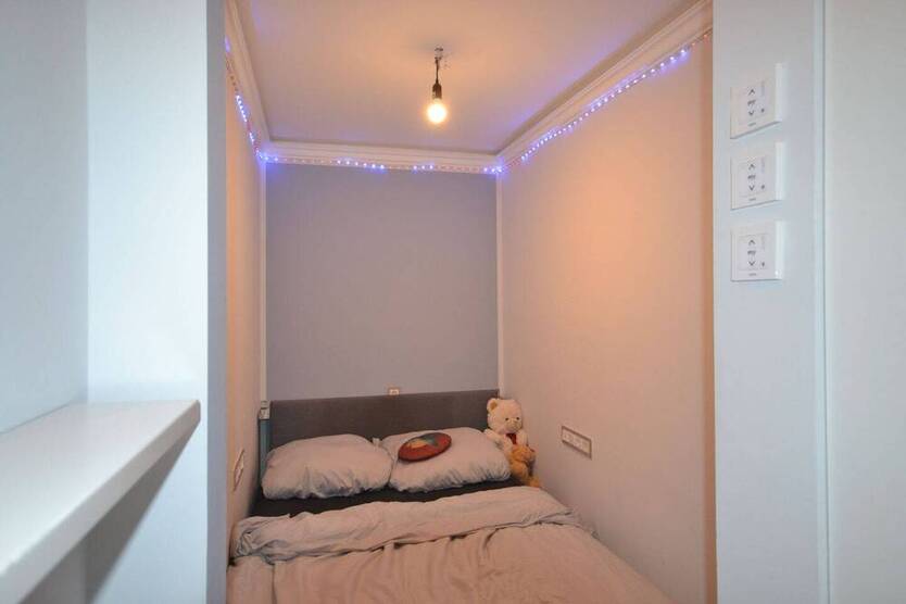 HVV Immobilien: Moderne, super ausgestattete 1,5 Zimmer-ObergeschossWohnung mit Balkon in zentral gelegener Lage zu vermieten!