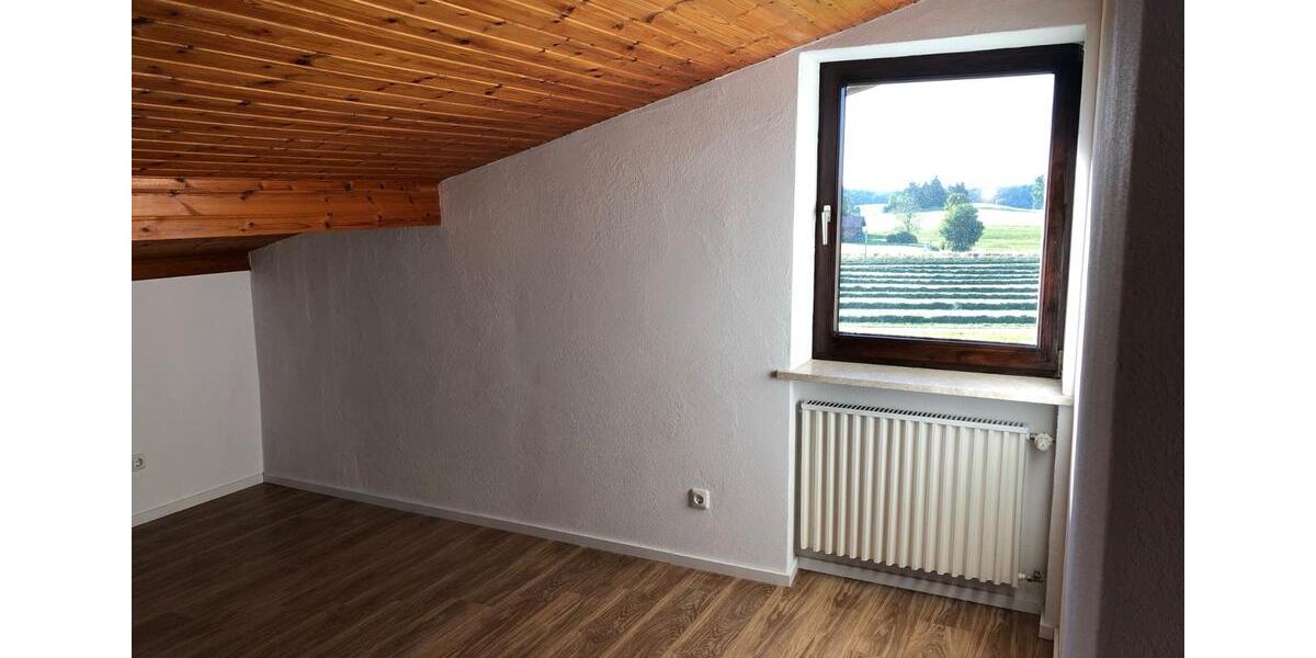 Dachgeschoßwohnung Lengenwang - 2 Zimmer, 90 m&sup2;, 810&euro; | Angebot:25868429