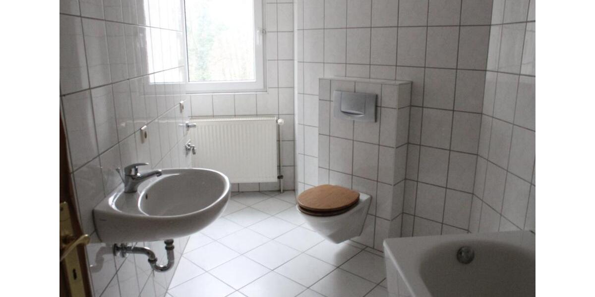 Etagenwohnung Köthen (Anhalt) - 3 Zimmer, 85 m&sup2;, 425&euro; | Angebot:23793125