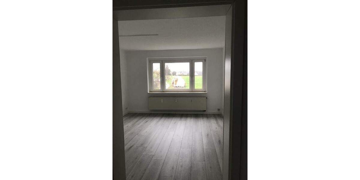Etagenwohnung Glauchau Reinholdshain - 5 Zimmer, 105 m&sup2;, 640&euro; | Angebot:26305721