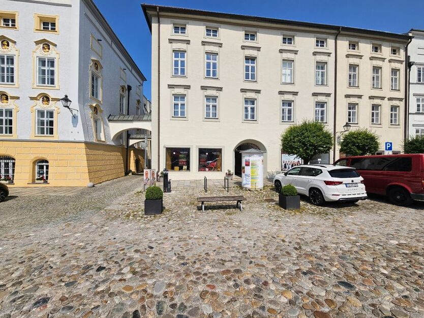 traumhafte Wohnung im ehem. kgl. bayr. Amtsgericht Tittmoning 3 zimmer
