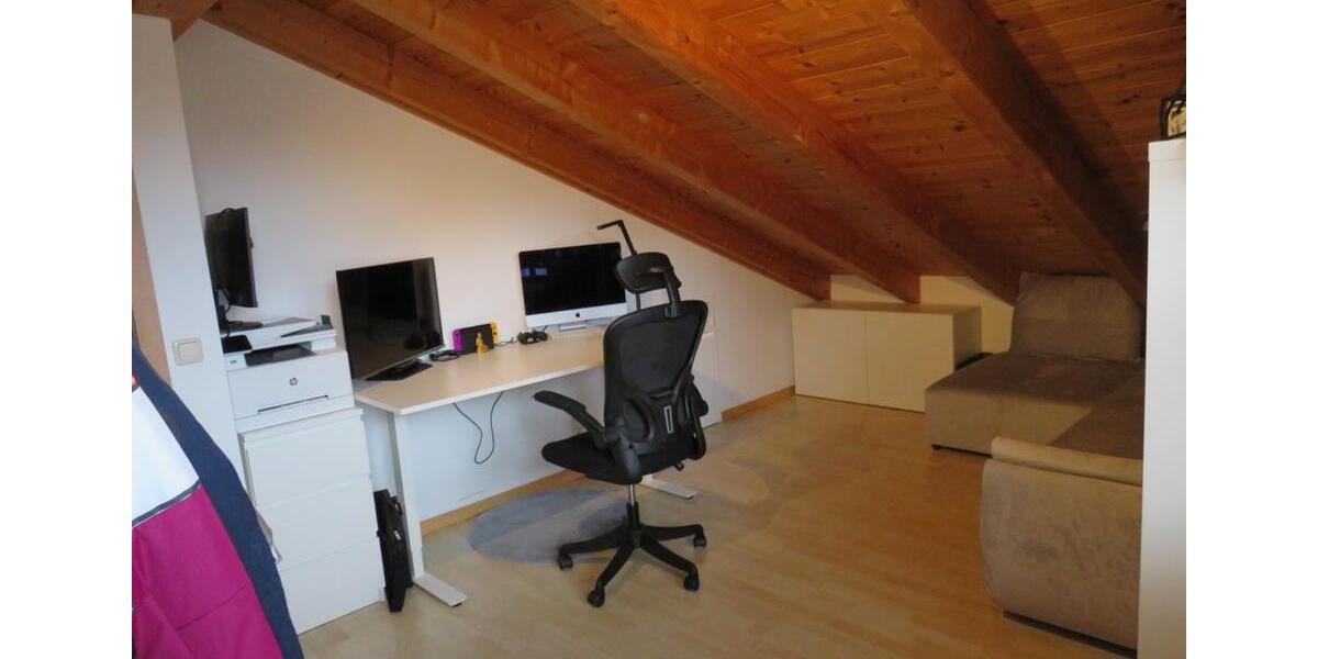 Dachgeschoßwohnung Mittenwald - 3 Zimmer, 80 m&sup2;, 990&euro; | Angebot:26638691