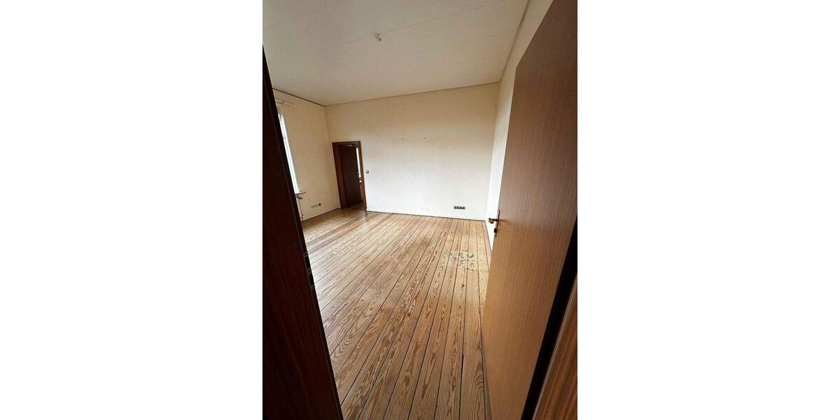 Etagenwohnung Haselau - 4 Zimmer, 105 m&sup2;, 1.100&euro; | Angebot:24858239