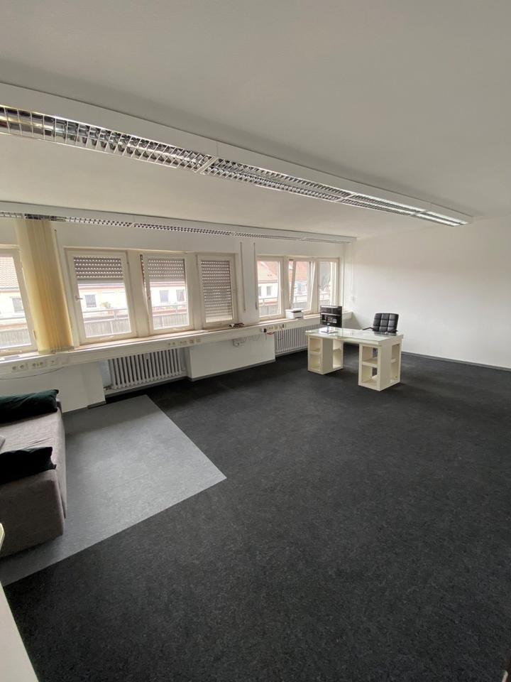 2 Büroräume in Bürogem. Domstraße Würzburg 4.OG zu vermieten