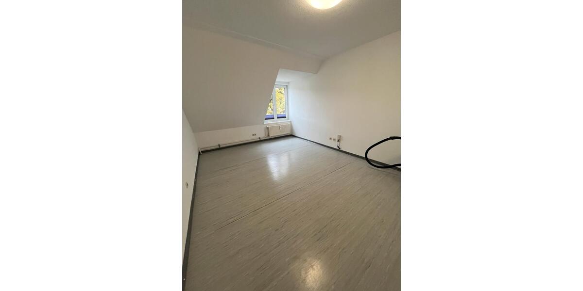 Dachgeschoßwohnung Salzgitter Ortschaft Nord - 1 Zimmer, 20 m&sup2;, 115&euro; | Angebot:25408650