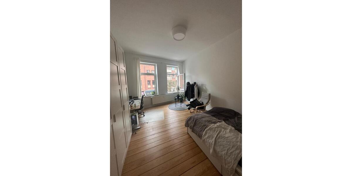 WG-Zimmer in sanierter Altbauwohnung (Zwischenmiete auch möglich) 3 zimmer