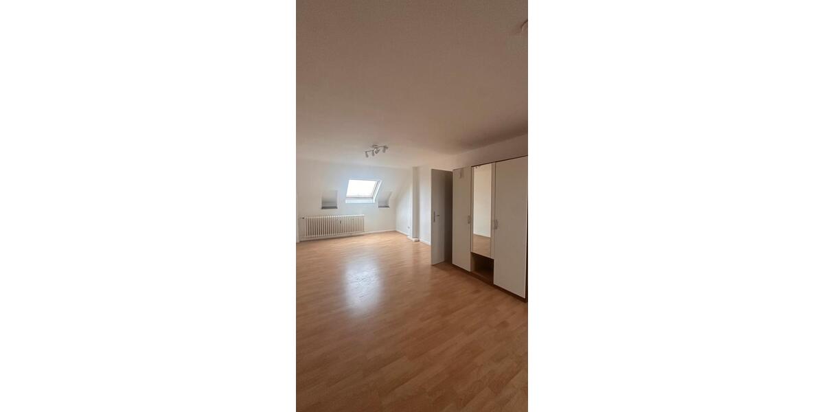 Dachgeschoßwohnung Solingen - 2 Zimmer, 45 m&sup2;, 480&euro; | Angebot:24878495
