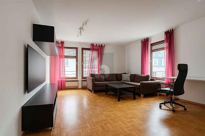 HELLES ZUHAUSE IN ZENTRALER LAGE 2 zimmer