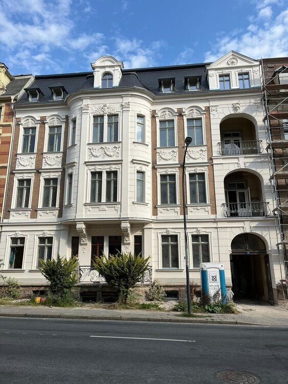 ERSTBEZUG - geräumige 3-Raum AltbauWohnung mit Austritt