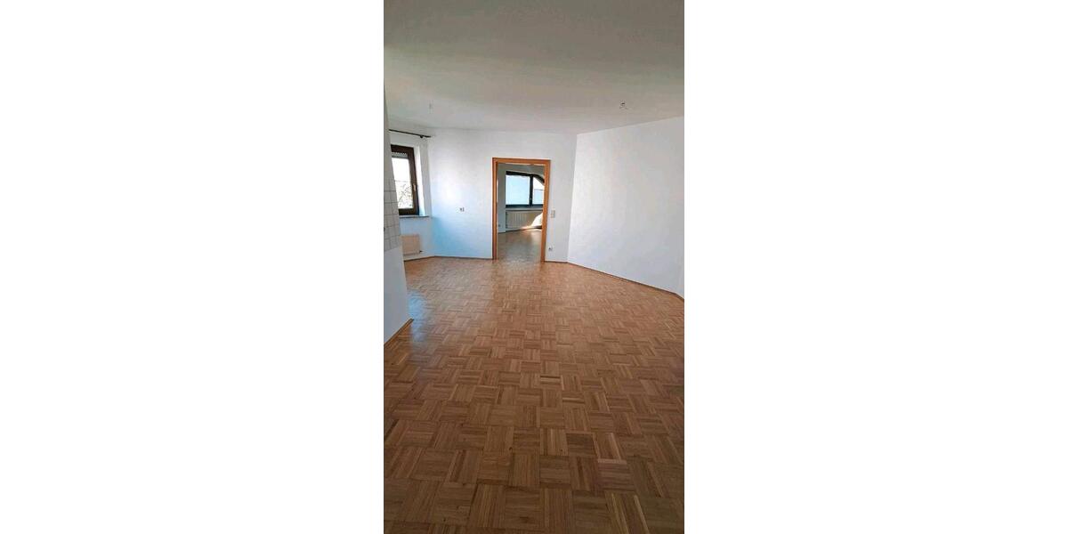 Etagenwohnung Günzburg - 3.5 Zimmer, 120 m&sup2;, 1.150&euro; | Angebot:26492856
