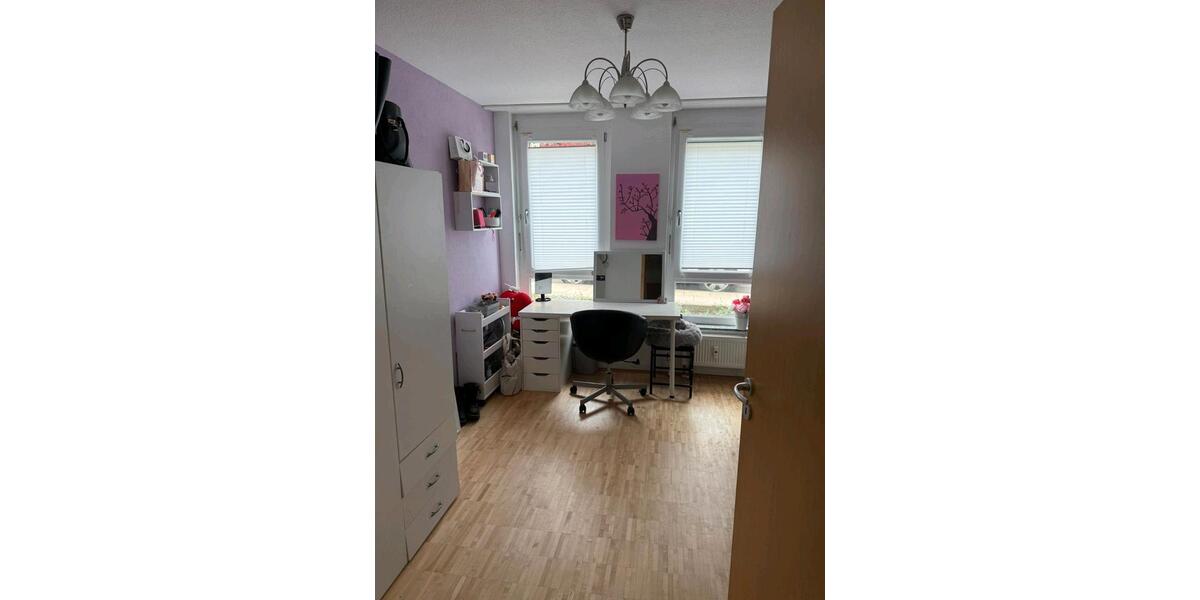 Erdgeschoßwohnung Wülfrath - 4 Zimmer, 108 m&sup2;, 1.550&euro; | Angebot:26623811