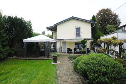 Haus zum Mieten in Neunkirchen-Seelscheid 950 € 90 m² 3 zimmer