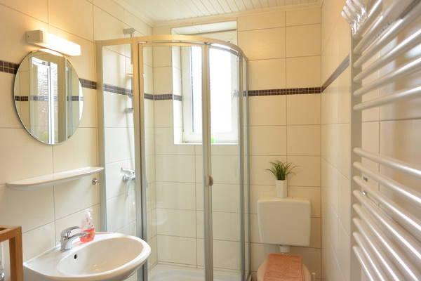 Wohnen auf Zeit Norden - 4 Zimmer, 100 m&sup2;, 33&euro; | Angebot:23732825