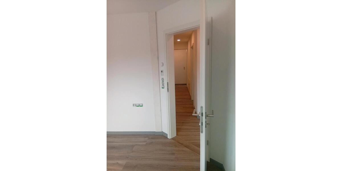Etagenwohnung Kleinlangheim - 3 Zimmer, 120 m&sup2;, 1.200&euro; | Angebot:26566519