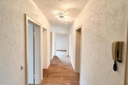 Wohnung Cham - 4 Zimmer, 94 m&sup2;, 860&euro; | Angebot:25084419