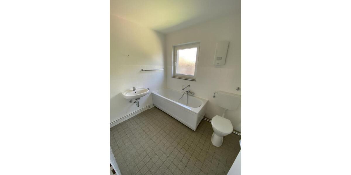 FRISCH RENOVIERT*Gemütliche 2-Raumwohnung mit Balkon* 2 zimmer