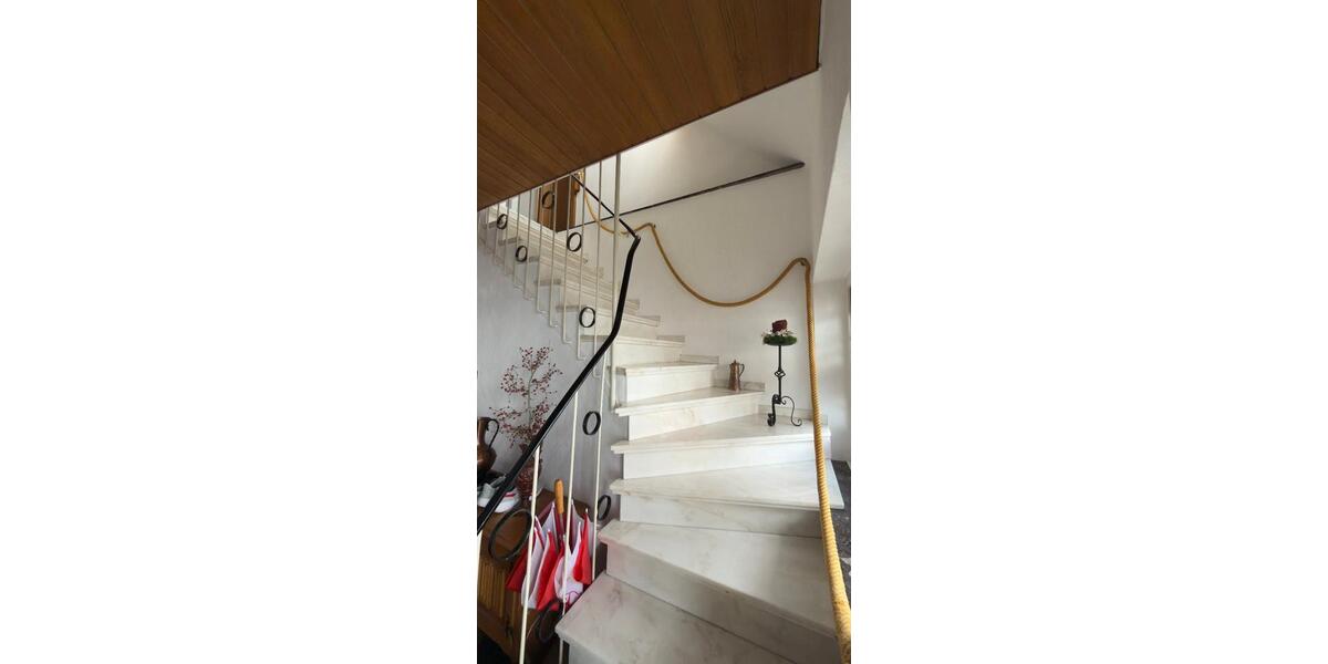 Etagenwohnung Löhne - 4 Zimmer, 120 m&sup2;, 950&euro; | Angebot:26278463