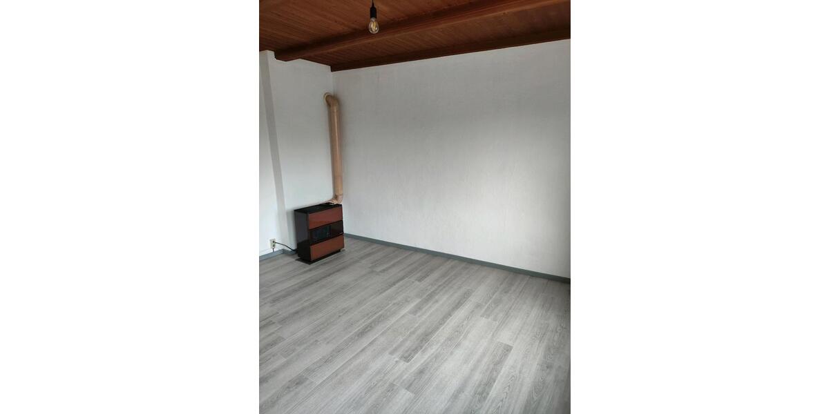 Etagenwohnung Hengersberg - 5 Zimmer, 140 m&sup2;, 550&euro; | Angebot:25918895