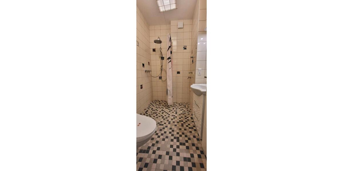 Wohnen auf Zeit Pirmasens - 5 Zimmer, 17 m&sup2;, 445&euro; | Angebot:25616567