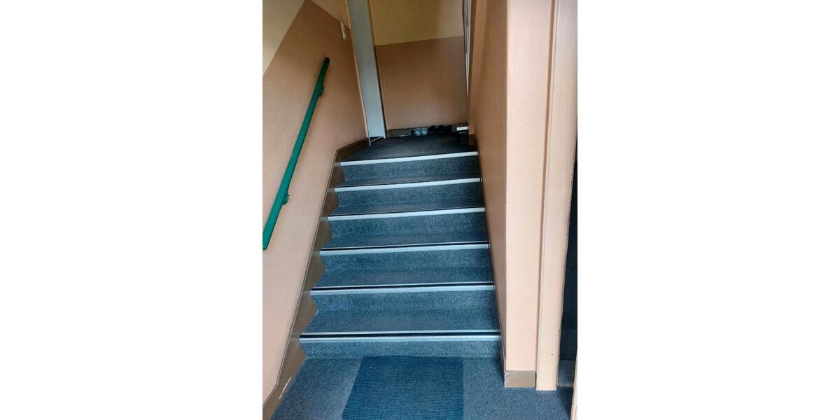 Etagenwohnung Böhlen - 4 Zimmer, 65 m&sup2;, 490&euro; | Angebot:26536093