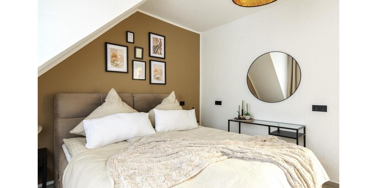 Dachgeschoßwohnung Essen Huttrop - 3 Zimmer, 75 m&sup2;, 70&euro; | Angebot:26339407