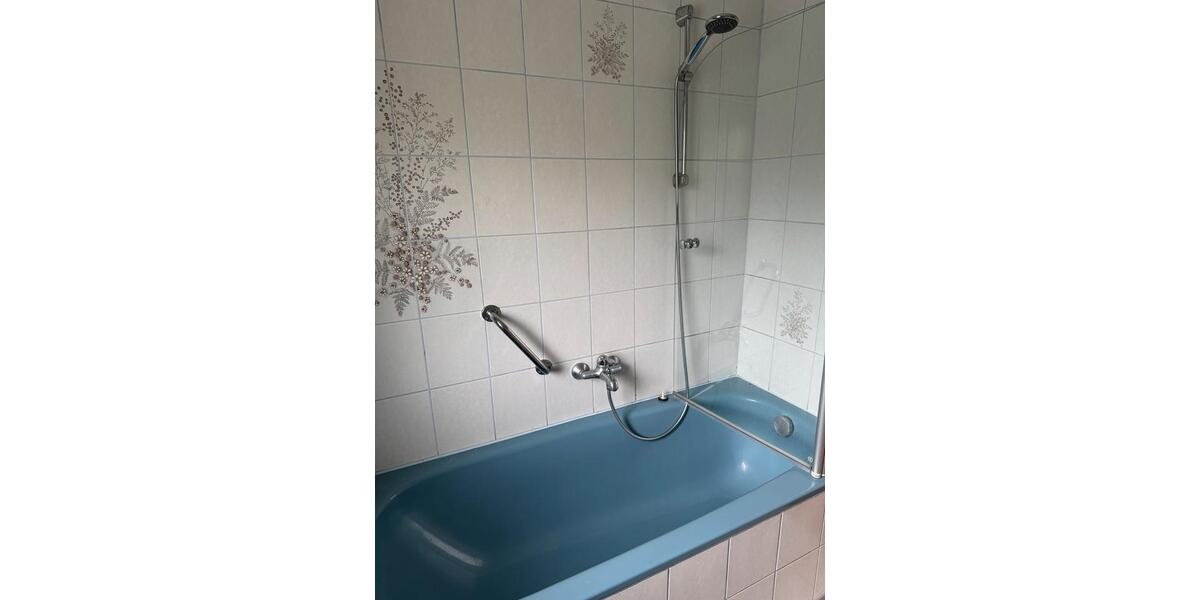 Dachgeschoßwohnung Wiehl - 1 Zimmer, 100 m&sup2;, 1.000&euro; | Angebot:24617726