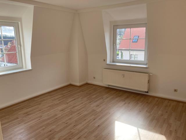 Dachgeschoßwohnung Roßwein - 2 Zimmer, 53 m&sup2;, 269&euro; | Angebot:26038813
