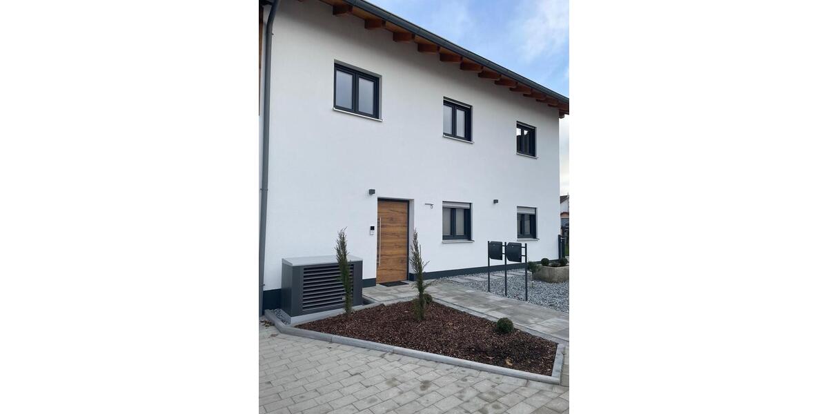 Einfamilienhaus Roßbach - 3 Zimmer, 80 m&sup2;, 730&euro; | Angebot:25163663