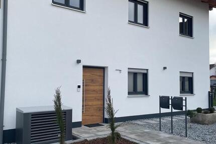 Haus Roßbach - 3 Zimmer, 80 m&sup2;, 730&euro; | Angebot:25163663